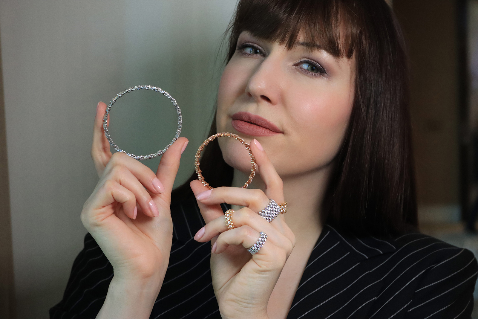 Katerina Perez wears innovative diamond jewellery creations from the Serafino Consoli Serafino and Brevetto collections
